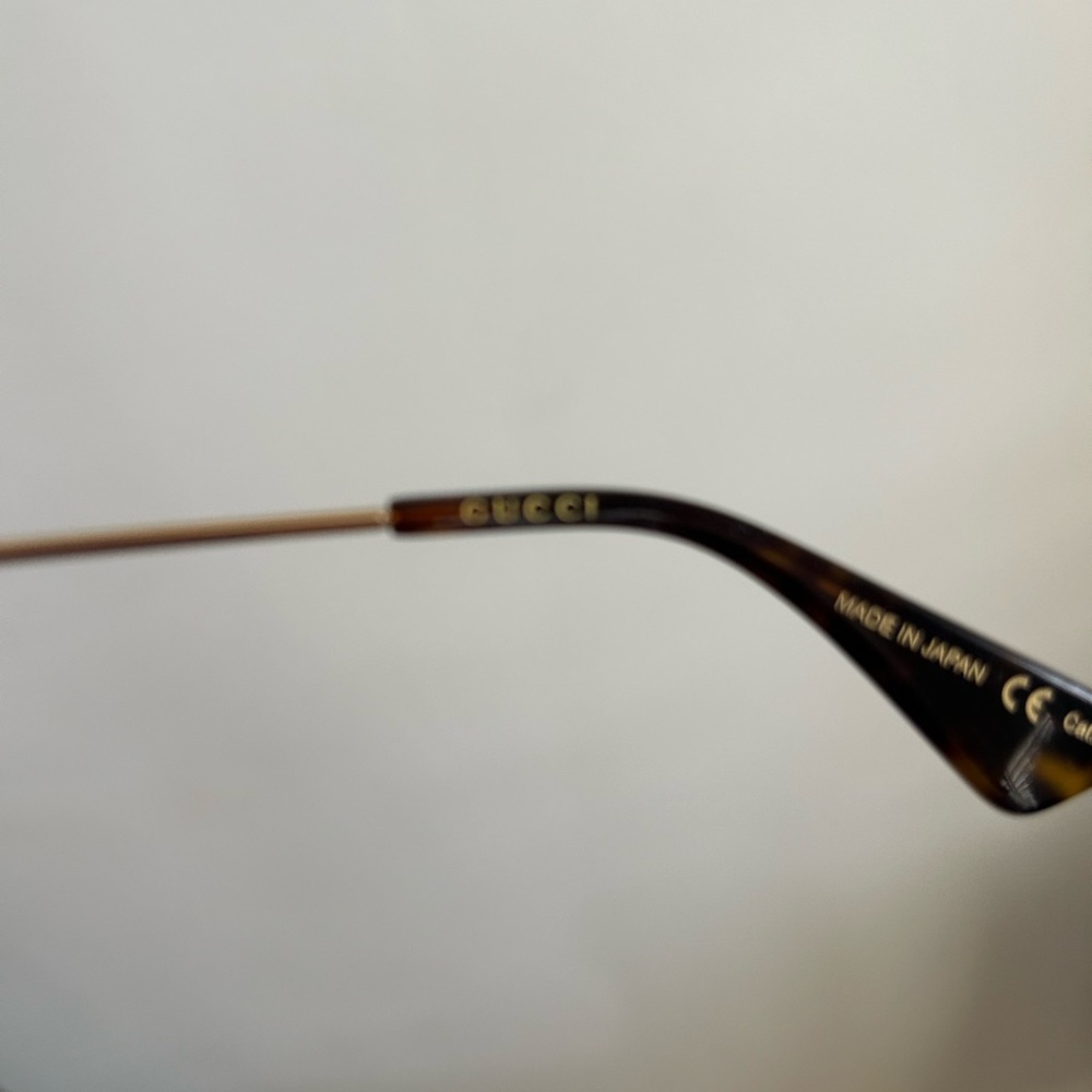 Gucci round metal unisex sunglasses. - Picture 4 of 7